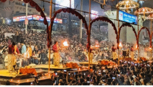 Dashashwamedh Ghat Ganga Aarti in Varanasi at evening